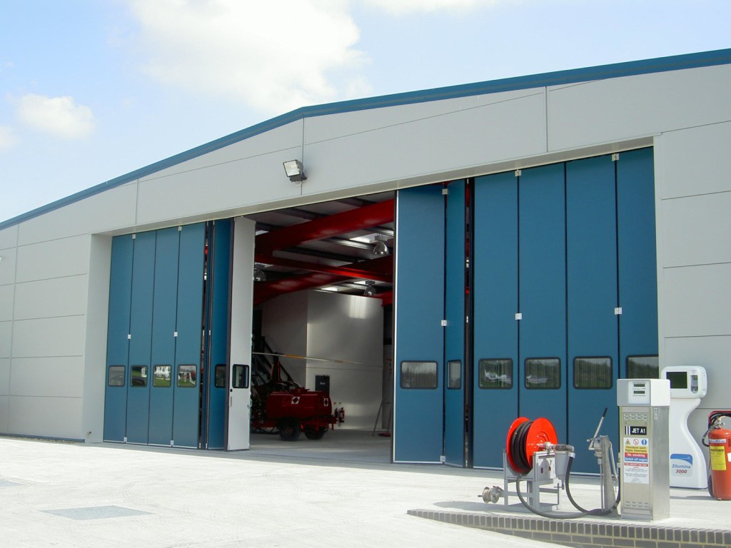 What Are the Benefits of Folding Industrial&nbsp;Doors?