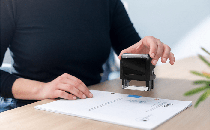 How Do You Evaluate Customer Reviews When Shopping for Signature&nbsp;Stamps